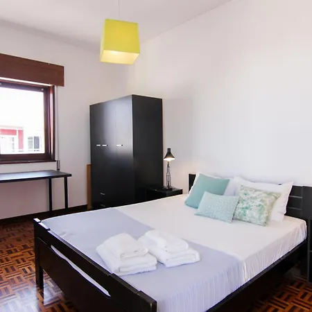 4 Bedroom In Downtown *