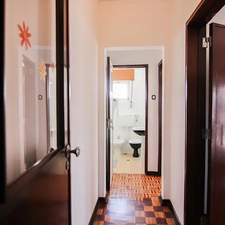 4 Bedroom In Downtown *