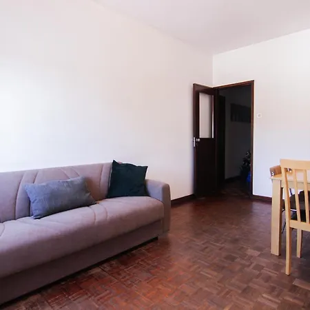 Daire 4 Bedroom In Downtown